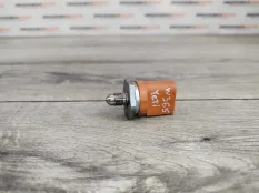 Датчик давления топлива Skoda Yeti 2011 06J906051B 5L 1.8 TFSI CDAA