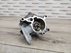 Вакуумный насос Skoda Yeti 2011 06J145100B 5L 1.8 TFSI CDAA