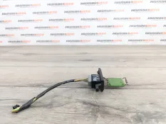 Резистор печки Ford Focus 3 2012 1804471 ХЕТЧБЭК 5D BK 1.6 PNDA