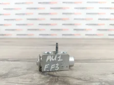 Клапан кондиционера Ford Focus 3 2012 1720823 ХЕТЧБЭК 5D BK 1.6 PNDA