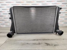 Интеркулер Skoda Yeti 2011 1K0145803S 5L 1.8 TFSI CDAA