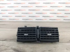 Дефлектор в торпедо центральный Peugeot 307 2007 8231CS CC 2.0 RFJ EW10A