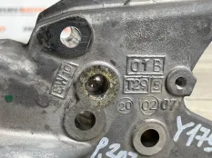 Кронштейн двигателя Peugeot 307 2007 184699 CC 2.0 RFJ EW10A