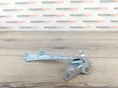 Петля капота Mazda 3 BK 2008 B32H52410A 1.6 Z6, правая