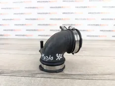 Патрубок воздушного фильтра Mazda 3 BK 2008 ZJ0113221A 1.6 Z6
