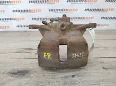 Суппорт тормозной VOLKSWAGEN Passat B8 8V0615124D, передний правый