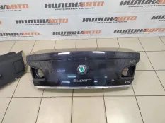 Крышка багажника Skoda Superb 2 2011 3T5827025A 1.8 TFSI CDAA