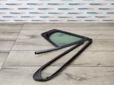 Стекло глухое двери Peugeot 308 2008 9300T9 ХЕТЧБЭК 5D 4C 1.6 EP6 5FW, переднее правое