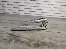 Петля капота Audi A3 8P 2007 8P0823301 КУПЕ 8P1 1.6 BSE, левая