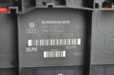 Блок управления бортовой сети Skoda Octavia A5 2007 3C0937049AH СЕДАН 1Z3 1.9 TDI BXE