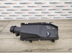 Корпус воздушного фильтра Mercedes W203 2003 A6110900601 УНИВЕРСАЛ 2.7 CDI 612.962