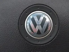 Подушка безопасности в руль Volkswagen Passat B6 2007 1K0880201BT1QB СЕДАН 3C2 1.9 TDI BXE