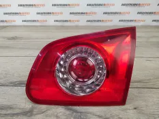 Фонарь в крышку багажника Volkswagen Passat B6 2008 3C9945094A УНИВЕРСАЛ 3C5 2.0 TDI CBAB, правый