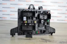 Блок предохранителей салон Opel Astra J 2010 13302300 ХЕТЧБЭК 5D 68 1.4 A14NET