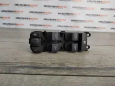 Блок управления стеклоподъемниками Land Rover Freelander 2 2008 LR003584 2.2 224DT