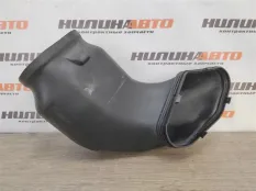 Патрубок воздухозаборника Bmw 5 2004 13717796692 E60 3.0 M57D30