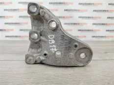 Кронштейн двигателя Skoda Fabia 2 6R0199167L 1.2 TSI CBZB, правый