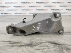 Кронштейн двигателя Audi A4 B7 2006 8E0199305A 2.0 FSI, левый