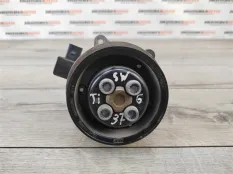 Помпа Volkswagen Tiguan 1 2009 03C121004J 1.4 TSI BWK