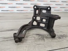 Кронштейн компрессора кондиционера Hyundai Getz 2007 977031C100 1.1 G4HG