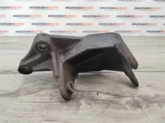 Кронштейн ГУР Hyundai Getz 2007 5721007010 1.1 G4HG