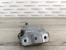 Кронштейн КПП Audi A3 8P 2010 1K0199117AH 1.2 TSI CBZB, левый