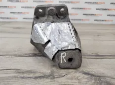 Кронштейн двигателя Bmw 5 2010 22116781242 F10 2.0 N47D20C, правый