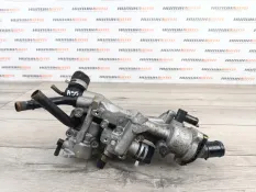 Корпус термостата Hyundai Santa Fe 2015 256102F700 DM 2.2 CRDI D4HB