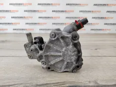 Вакуумный насос Land Rover Freelander 2 2010 LR037627 2.2 224DT