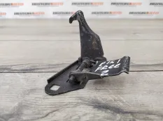 Крюк замка капота Land Rover Freelander 2 2010 LR001768 2.2 224DT