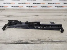 Кронштейн радиатора Mercedes W204 2008 A2045010320 УНИВЕРСАЛ 1.8 271.952