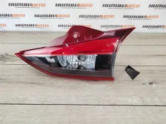 Фонарь в крышку багажника Mazda 6 GJ 2013 GHP9513F0B УНИВЕРСАЛ 2.2 TDI SH-VPTS, правый