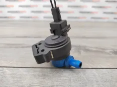 Клапан вентиляции топливного бака Mercedes W204 2008 A0004708793 СЕДАН 1.8 271.952