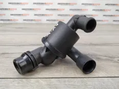 Корпус термостата Audi A4 B8 2011 03L121111AD УНИВЕРСАЛ 8K5 2.0 TDI CAGA