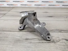 Кронштейн двигателя Audi Q5 2010 4G0199308N 3.2 CALB, правый