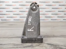 Кронштейн двигателя Mercedes W204 2010 A2712232304 УНИВЕРСАЛ 1.8 271.860, правый