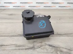 Бачок ГУР Mercedes W204 2010 A0004602983 УНИВЕРСАЛ 1.8 271.860