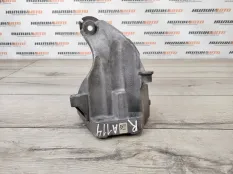 Кронштейн двигателя Mercedes W204 2011 A6512233504 СЕДАН 2.2 CDI 651.911, правый