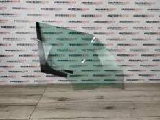 Стекло двери Skoda Yeti 2011 5L0845022E 1.8 CDAA, переднее правое