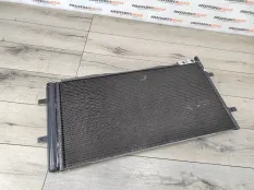 Радиатор кондиционера Audi Q3 2012 8U0260401C 2.0 CCZC