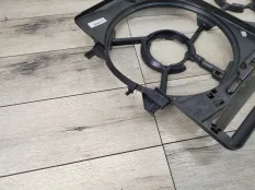 Диффузор вентилятора радиатора Audi Q3 2012 8K0121207A 2.0 CCZC