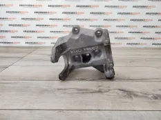 Кронштейн промежуточного вала Land Rover Freelander 2 2008 LR003449 2.2 224DT