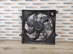 Вентилятор охлаждения Kia Sportage 2011 253802S000 3 1.7 D4FD