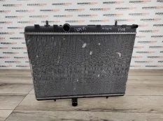 Радиатор охлаждения Peugeot 308 2011 1330W2 1.6 5FS (EP6C)