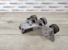 Кронштейн генератора Hyundai IX35 2012 252852F300 2.0 CRDI D4HA