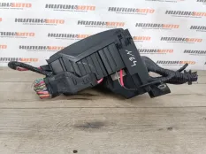 Блок предохранителей под капот Land Rover Freelander 2 2008 LR012144 2.2 224DT