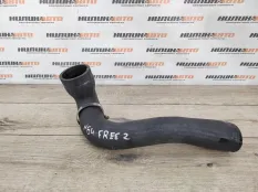 Патрубок интеркулера Land Rover Freelander 2 2008 LR002589 2.2 224DT