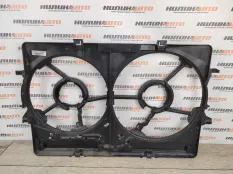 Диффузор вентилятора радиатора Audi Q3 2013 8K0121207A 2.0 CPSA