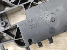 Кронштейн ручки двери Audi Q3 2013 8U0837886 2.0 CPSA, задний правый