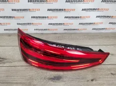 Фонарь в крышку багажника Audi Q3 2013 8U0945093A 2.0 CPSA, левый